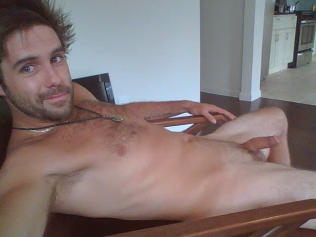coleazunboi:  tallguyswithsmalldicks:***Here’s a submission from a sexy guy. 