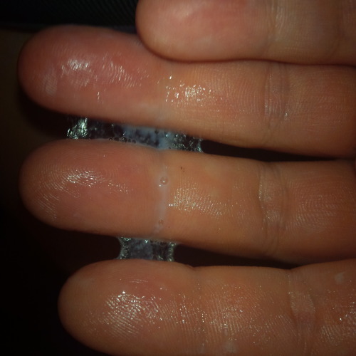 aianm-reinvigorated:When the desire strikes… I love using my fingers to collect my creaminess and fe