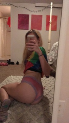 thatdisgustingslut:  v happy about having a mirror in my room again 