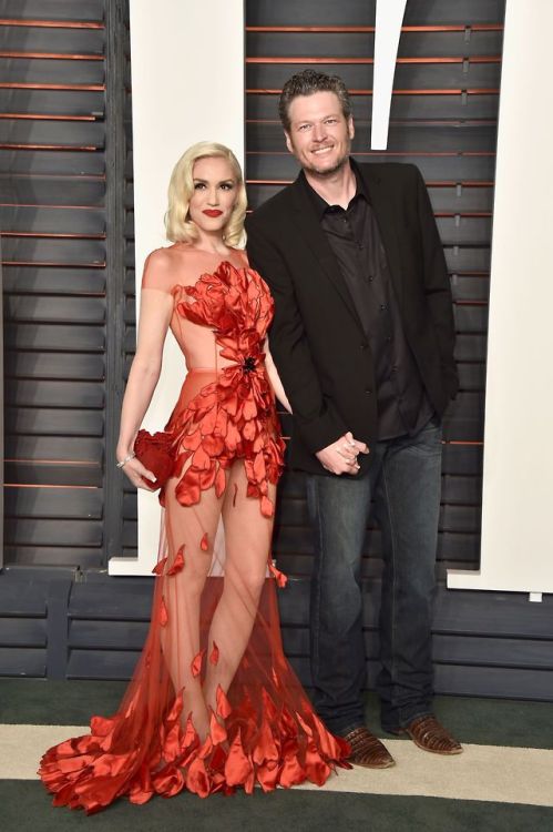 Gwen Stefani in Yanina Couture dress and Blake Shelton attend the 2016 Vanity Fair Oscar Party