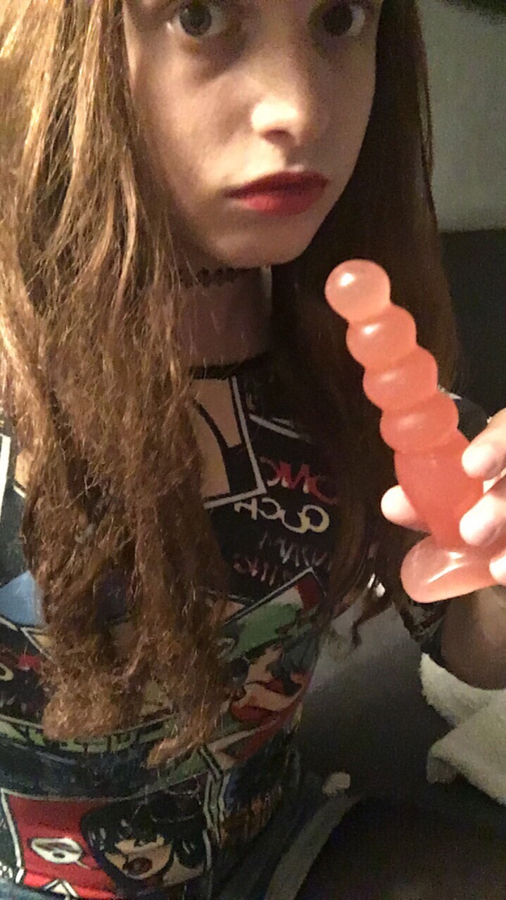 cumcoveredashley:  Brand new buttplug😍😍 It was sent to me anonymously by one