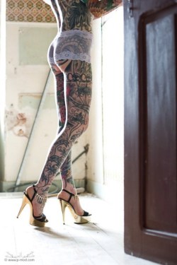 hot-and-inked:  Beautiful tattooed legs
