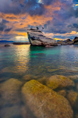 tulipnight:  Bonsai Rock At Lake Tahoe by kevin mcneal on Flickr. 