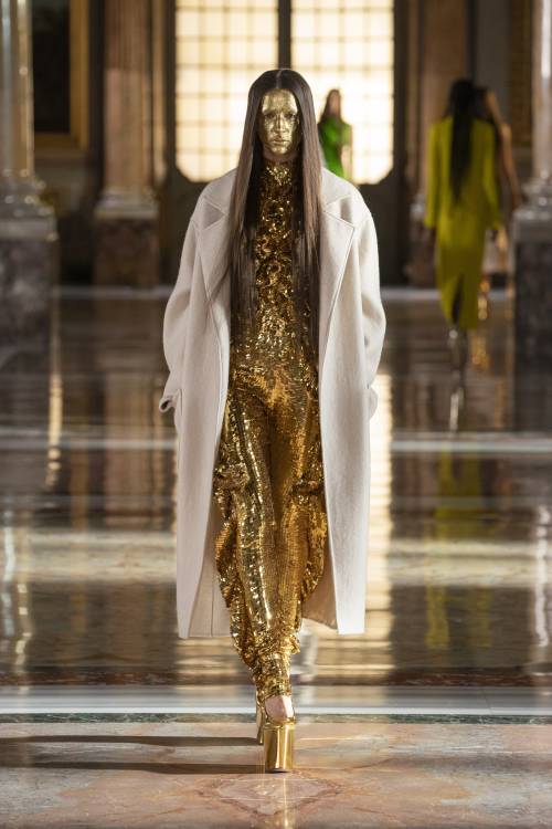 Valentino spring 2021 haute couture.This spring collection is telling us a story of how our lives we