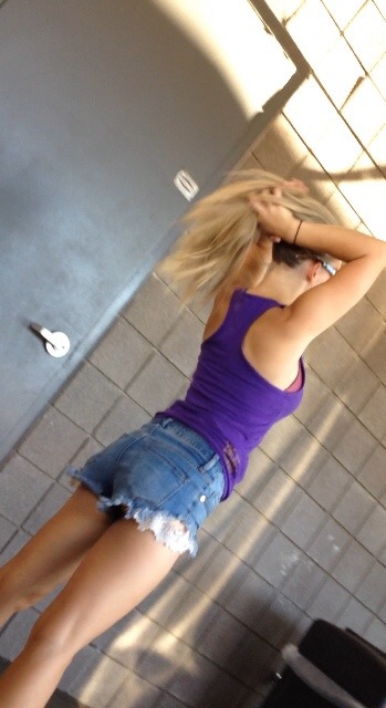 candidvoyeurguy:  Cut off shorts on a good looking blonde 