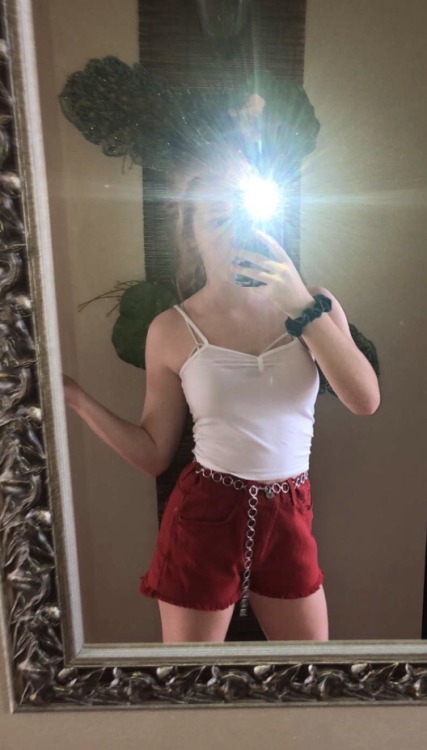 evesblog99: get my premium;))  paypal.me/summergirl100/75