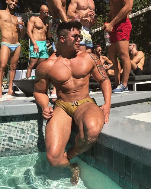 muscleryb:  Nickoles Alexander  