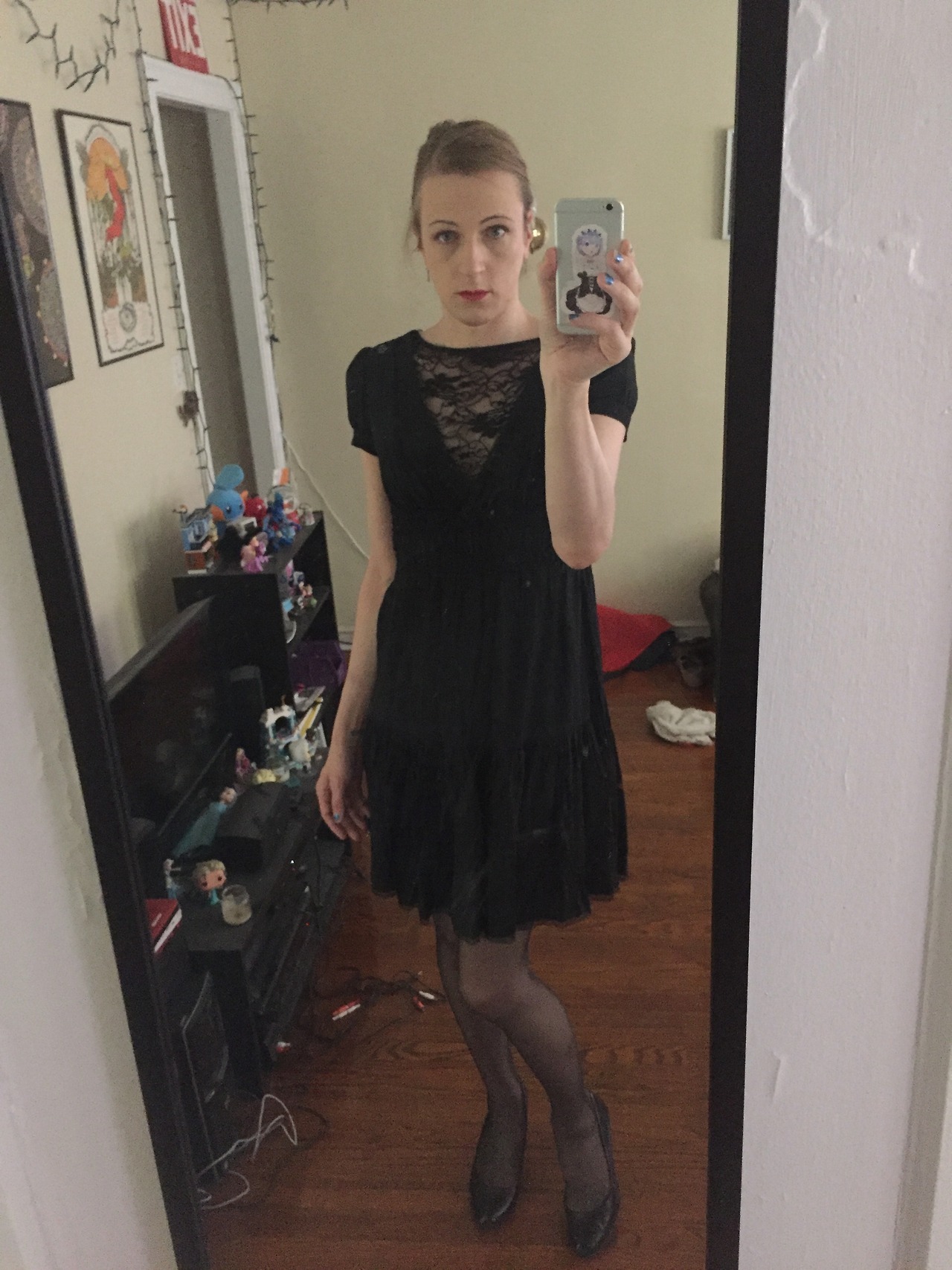 amy-is-lewd:  sometimes i wanna be sexy, sometimes i wanna be cute &lt;3