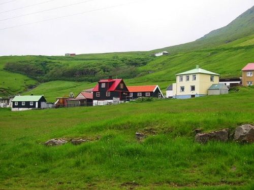 l’abitato di Gøtugjógv - EysturKommuna - Eysturoy - Isole Fær Øerhttp://faroeislands.dk/pages/Gotugj