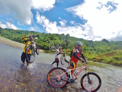 ryedelosreyes:  wawa dam reverse ride out , rizal philippines