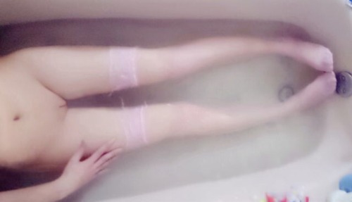 aidemilan:  萝欢迎投稿。八万粉丝免费推广。945343615@qq.com