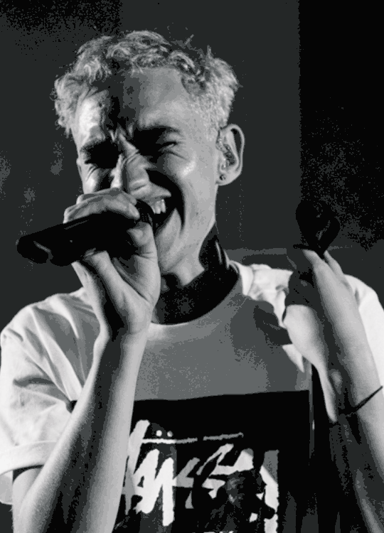 whotels:  FRONT ROW Y&YUp close with Olly during Years & Years performance at W CHICAGO - CITY CENTER. 