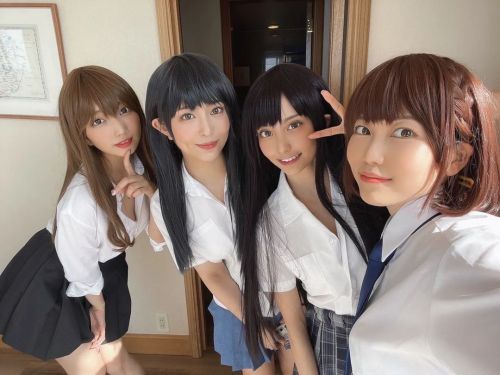 #霜月めあ #百瀬りえ #花咲れあ #伊織いお #mea_shimotsuki #rie_momose #rea_hanasaki #io_iori #彼女の友達 #週刊ヤングマガジン  https: