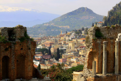 allthingseurope:  Taormina, Sicily (by oriana.italy)