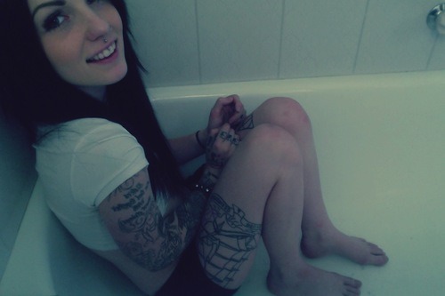 sweetcuties:  Follow me for more Cuties :)