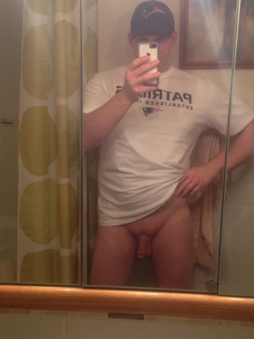 voyeur841:  Curious married guy from Craigslist.