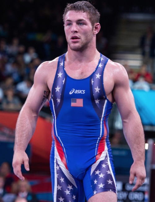 nonwrestlingwrestlers:Follow http://nonwrestlingwrestlers.tumblr.com  I actually know him…. He’s bigger now