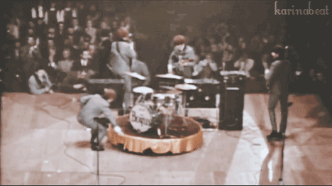 karinabeat: John helps Ringo