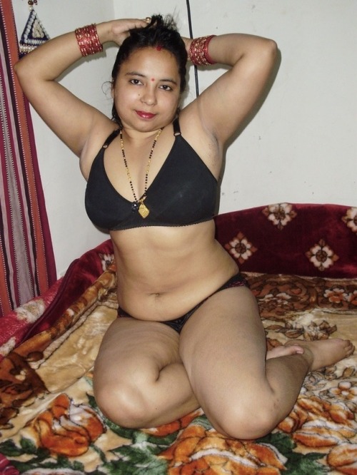 sherryf19: #sexy #desi #armpits #fetish #indian #young #armpit #axilla #lick #suck #bra #boobs #unde