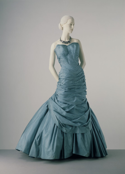 omgthatdress:TreeCharles James, 1955The Victoria & Albert Museum