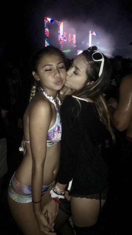 hsteenhawaii: Rave Sluts