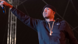 nassays:  Nas Celebrates Illmatic’s 20th Anniversary at Coachella with Damian Marley &amp; Ms. Lauryn Hill Nas brings out Damian Marley and Ms. Lauryn Hill to celebrate Illmatic’s April 19th twentieth anniversary during his performance at Coachella’s