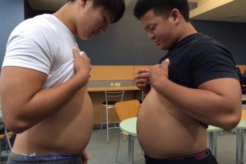 dboy-78:Friends on New Year’s break comparing their freshman 15 gains.