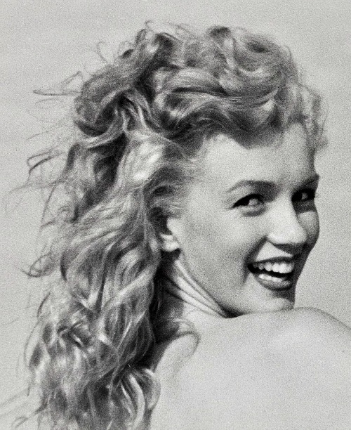 alwaysmarilynmonroe:  Marilyn by Andre de Dienes in 1949. 