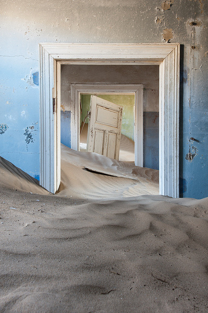 fabforgottennobility:  Kolmanskop (2) by Monique vd Hoeven on Flickr. Kolmanskop (Afrikaans for Coleman’s