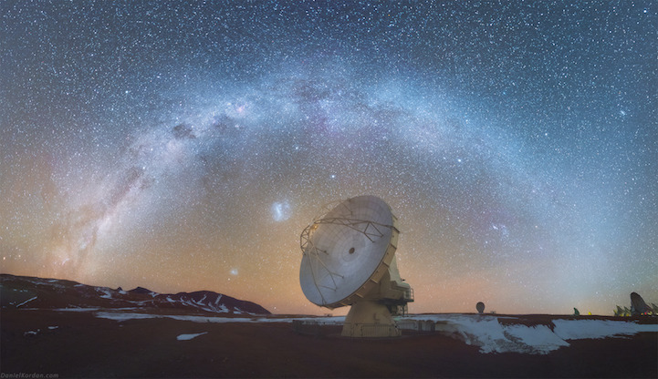 planets-stars-galaxy:  World’s largest salt flat: Salar de Uyini, Bolivia