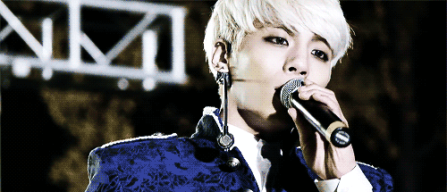 prince-jonghyun-deactivated2015:   when one fan makes jonghyun smile so brightly