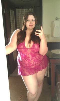 curvy-and-round:  For more beautiful BBW