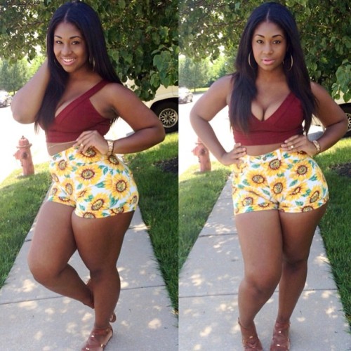 valpowerexoticgirls:  Halle Deneen Instagram: @HalleDeneen 