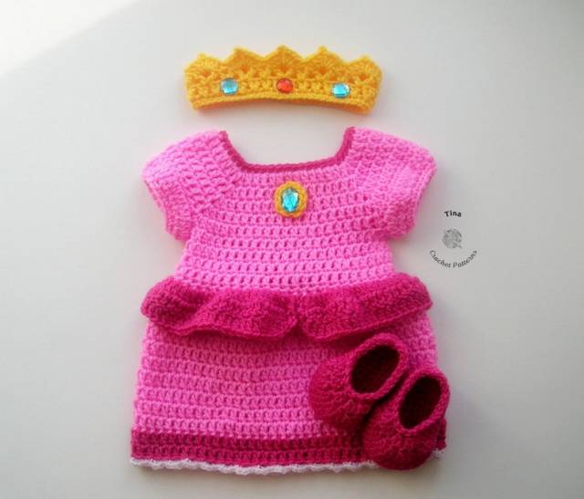 Fun Mario Cosplay For Crocheters ... 3 Baby Costume Sets + 2 Hats With Sizes From Newborn to Adult! 👉  🍄