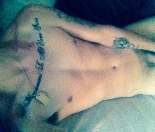 k-r-e-e-p-z:  moan-my-name-louder:  K-r-e-e-p-z.tumblr.com  buuuump 