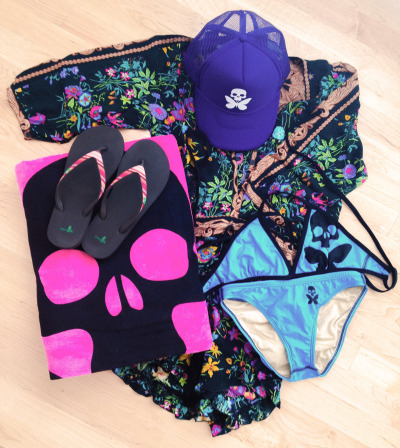 Summer pool party? Try pairing your Betty Attitude with an ultra feminine romper and trendy Sanuk sandals.