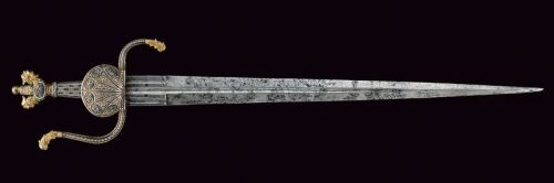 swordsite:#Italia #Spada16th Century Northern Italian Short SwordEditor’s Note: This sword is at once an Oakeshott Type XIX, Oakeshott Type XVI and a contender for Type XV, XIV and XII. I feel it is most strongly a XIX, with the second strongest type