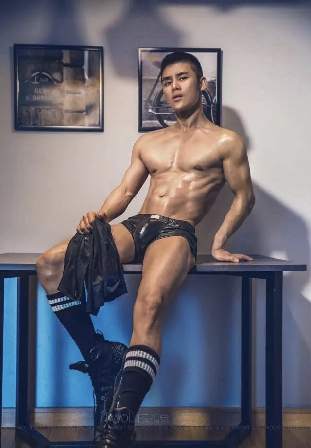 ohthentic:  kk-boy-love:  2018-5-5  Oh 