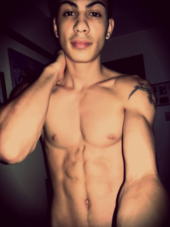 blatinofuego82:  adickted2boys:  Daniel from Wisconsin.  Cutie 