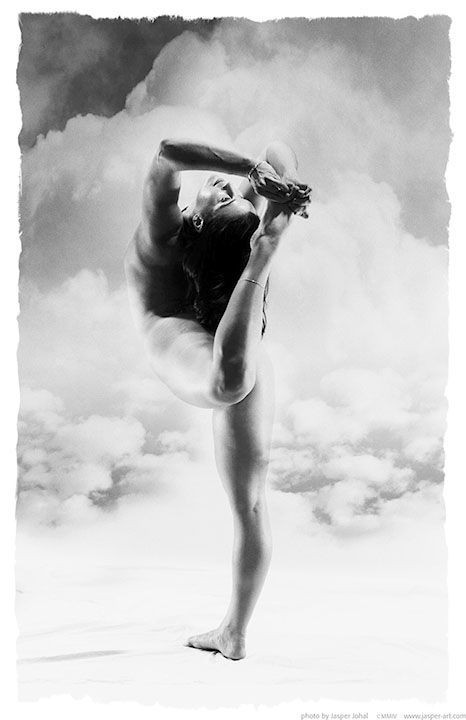 flexygirl:  Flexy Girl  Back  Feet  Bellybutton  Zungen-  Lippen  Special