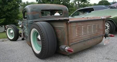 HOT RODZ & PINUPS