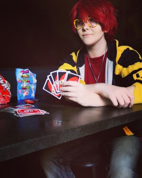 @legsfordaize and I did a cute MC and 707 mini photoshoot about the Babes playing uno together lol. 