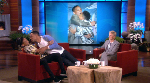 elizziebeth: iamjacks-completelack-ofsurprise: Will Smith embarrassing Jaden has got to be one of my