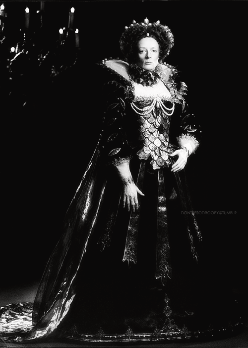 dontbesodroopy:   Maggie Smith as Hippolyta - A Midsummer Night’s Dream (1977)