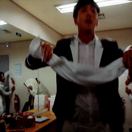 orange-sandeul:  Party Hard backstage with B1A4′s maknaes