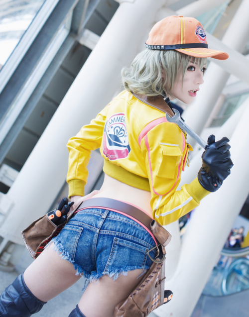 Cindy Aurum - Momo