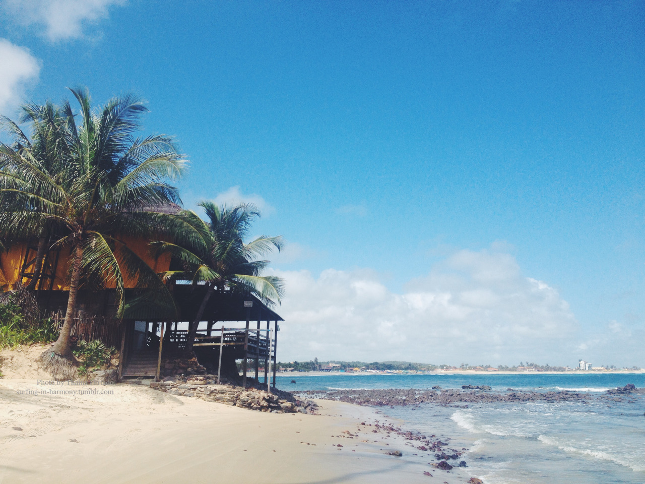 huge-ocean:  Photo by me Natal, Rio Grande do Norte, Brazil Instagram: thaifurtado