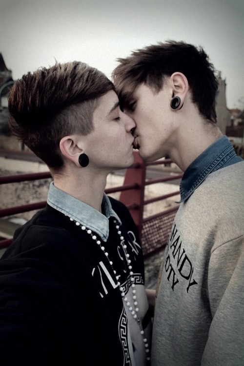 SO GAY BLOG *
