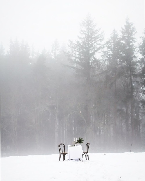 maisonsblanches:credit: signe bay A Romantic Winter Holiday!
