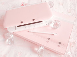 zuyoii:nintendo 3ds pink   💕💕💕💕💕